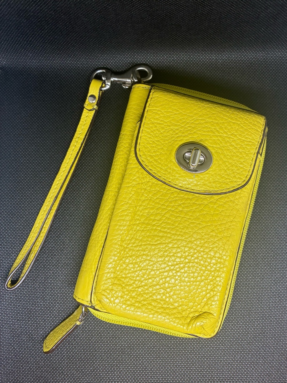 COACH (F50070) Campbell Leather Universal Zip Wallet